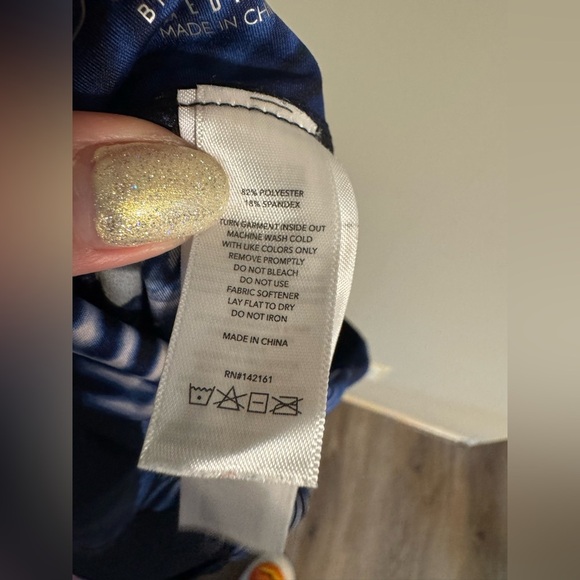 🔴Rise by Lularoe Legging - Picture 4 of 4